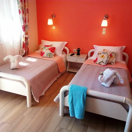 Evizorzia Perissa (Santorini)